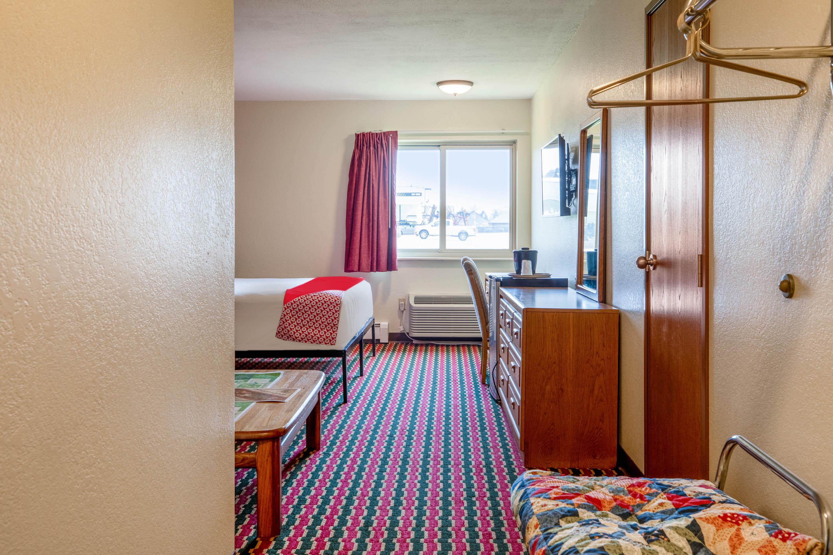 Oyo Hotel Chesaning Route 52 & Hwy 57 Dış mekan fotoğraf