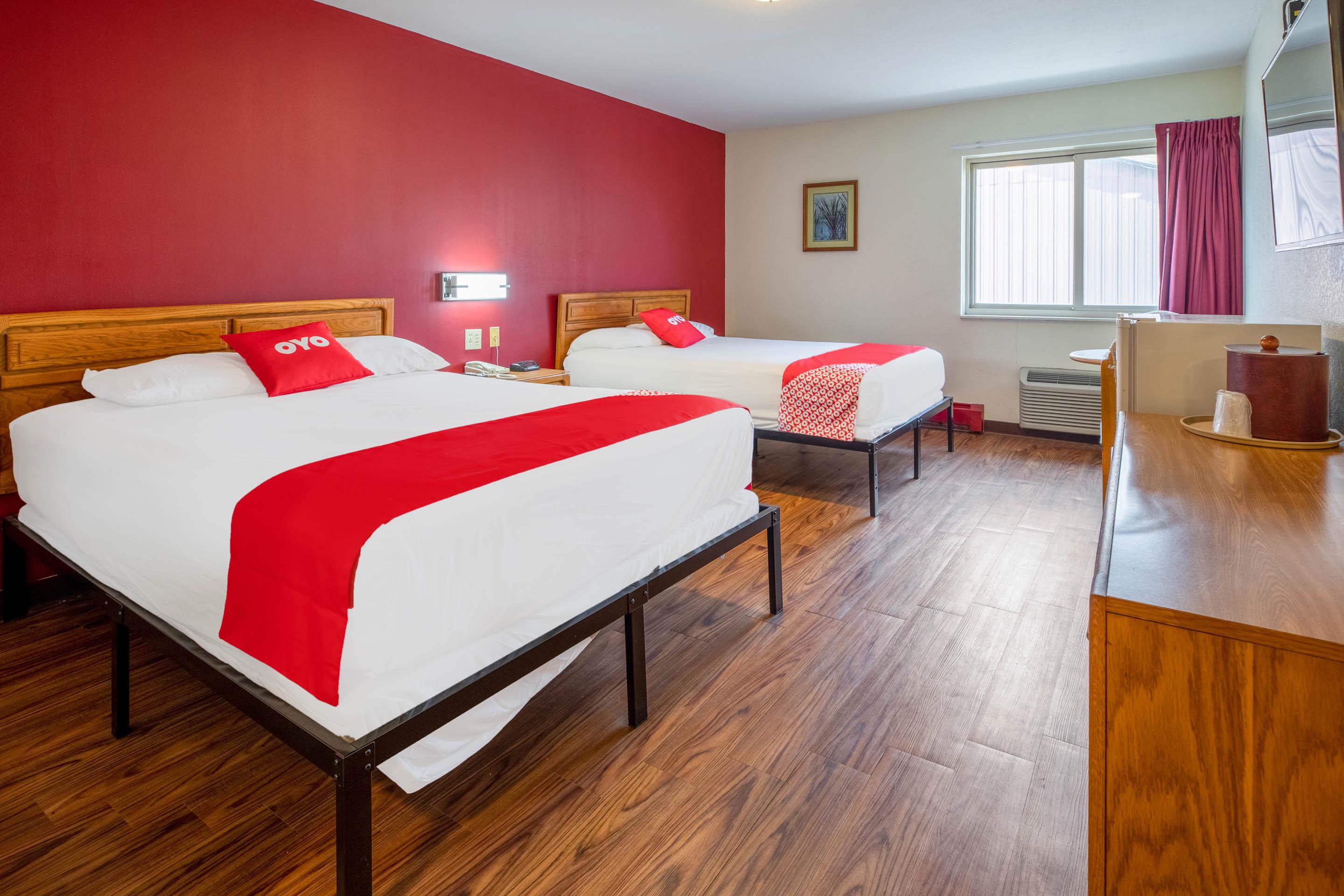 Oyo Hotel Chesaning Route 52 & Hwy 57 Dış mekan fotoğraf