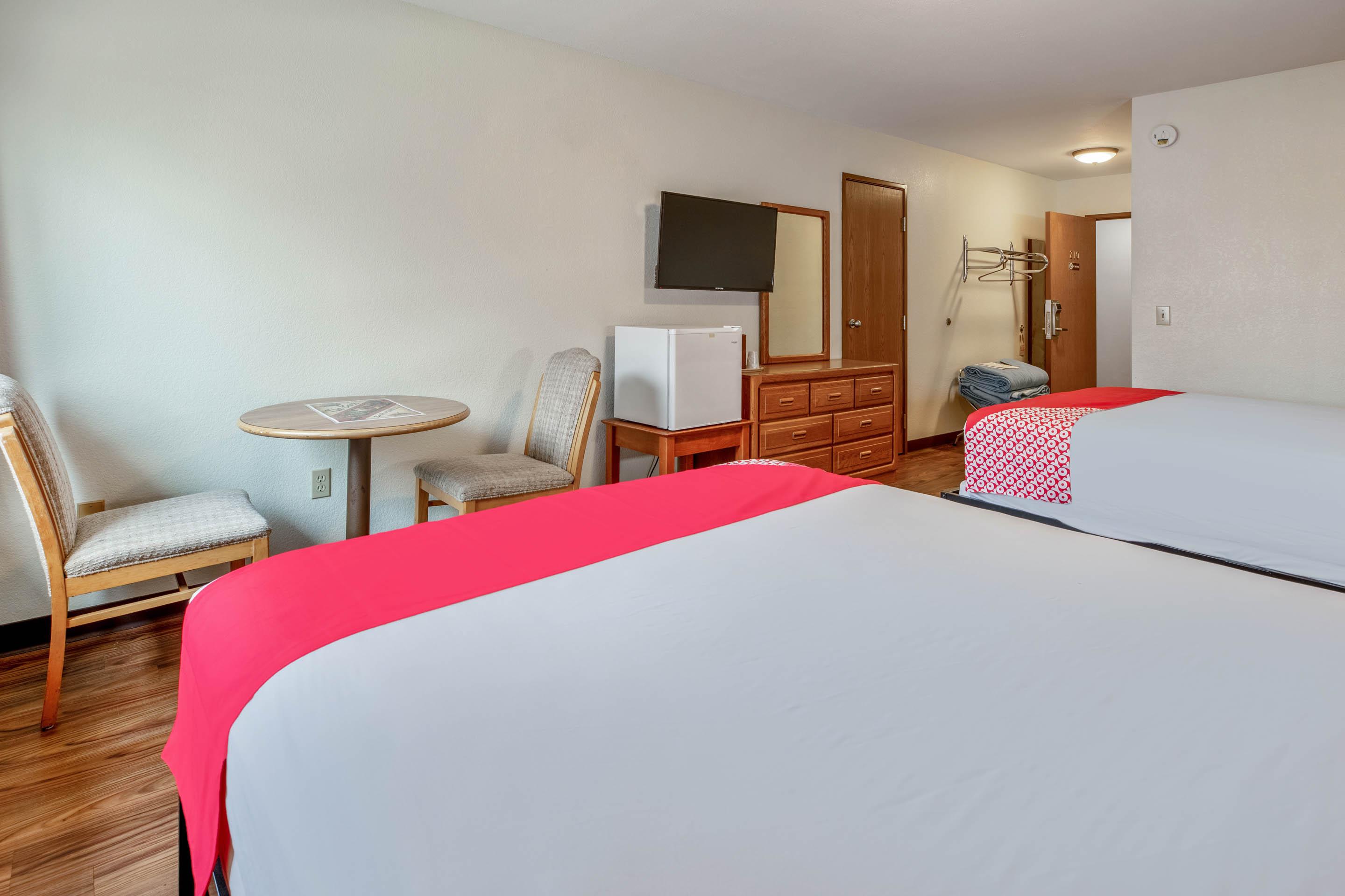 Oyo Hotel Chesaning Route 52 & Hwy 57 Dış mekan fotoğraf
