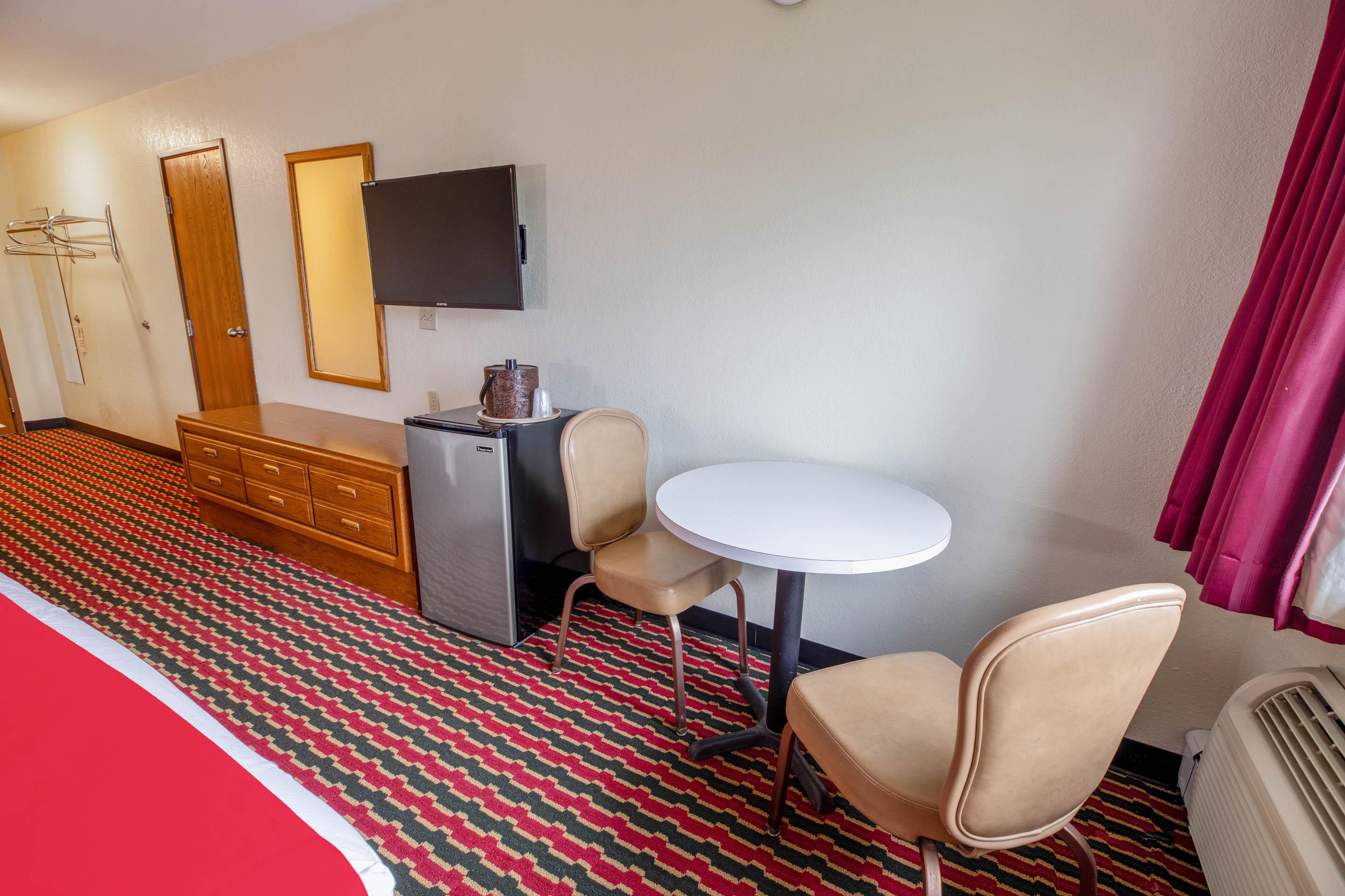 Oyo Hotel Chesaning Route 52 & Hwy 57 Dış mekan fotoğraf