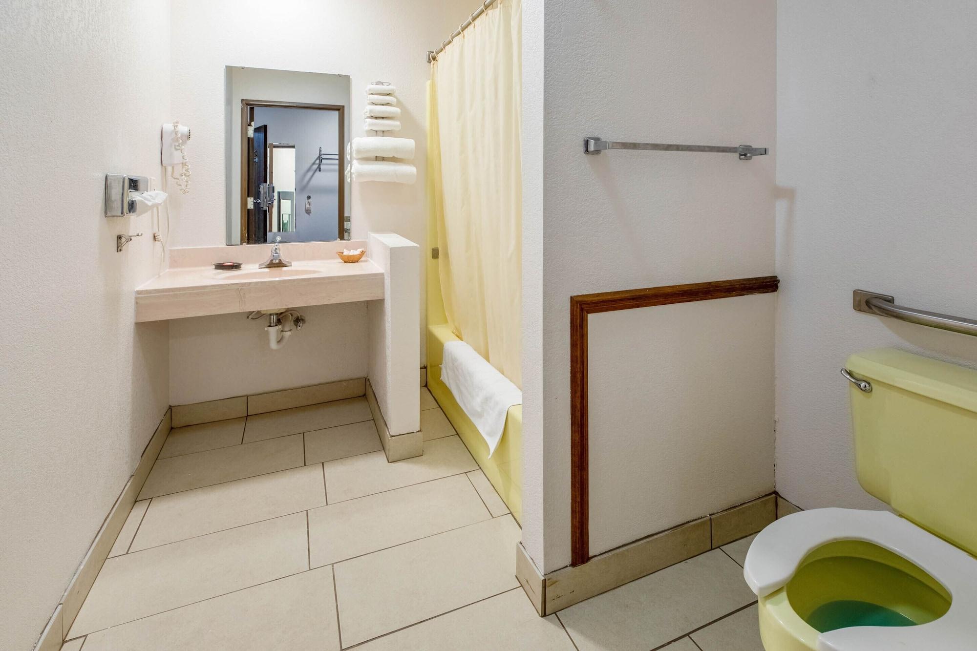 Oyo Hotel Chesaning Route 52 & Hwy 57 Dış mekan fotoğraf