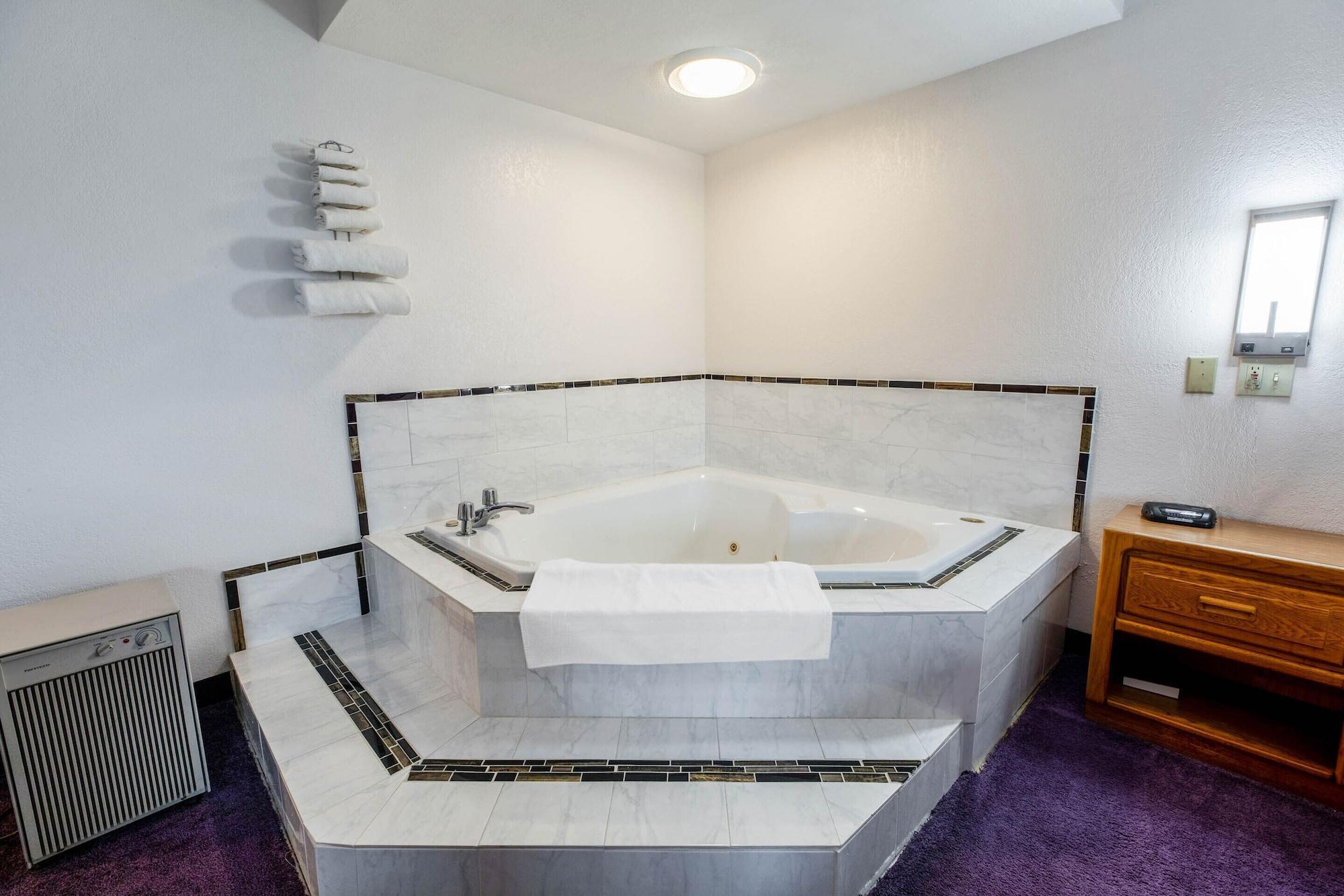 Oyo Hotel Chesaning Route 52 & Hwy 57 Dış mekan fotoğraf