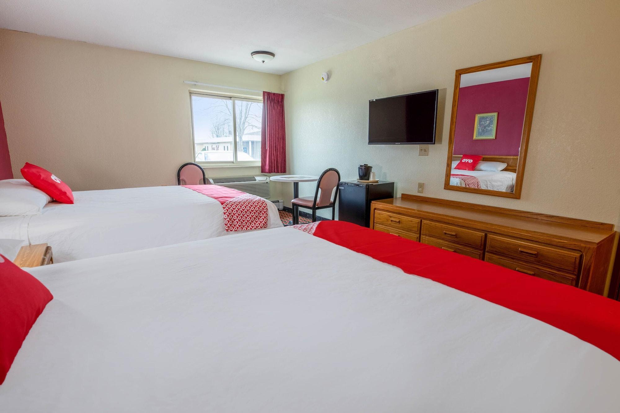 Oyo Hotel Chesaning Route 52 & Hwy 57 Dış mekan fotoğraf