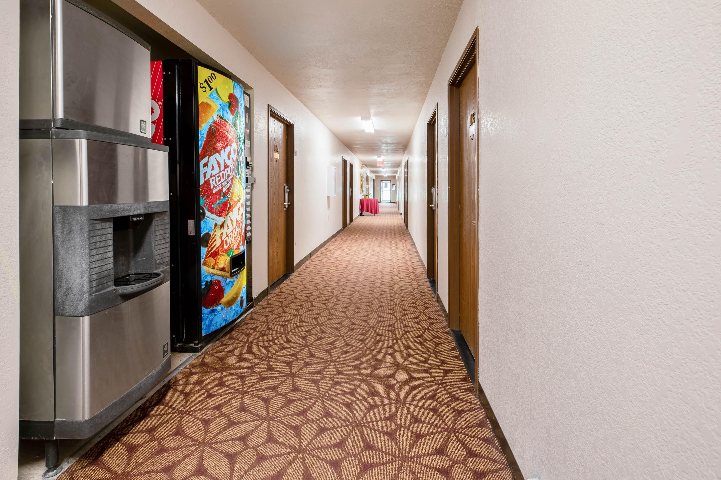 Oyo Hotel Chesaning Route 52 & Hwy 57 Dış mekan fotoğraf