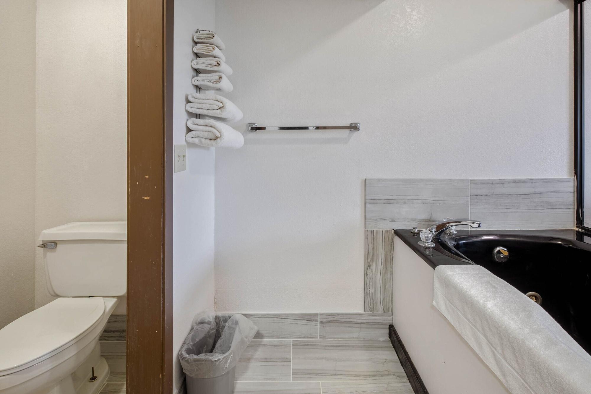Oyo Hotel Chesaning Route 52 & Hwy 57 Dış mekan fotoğraf