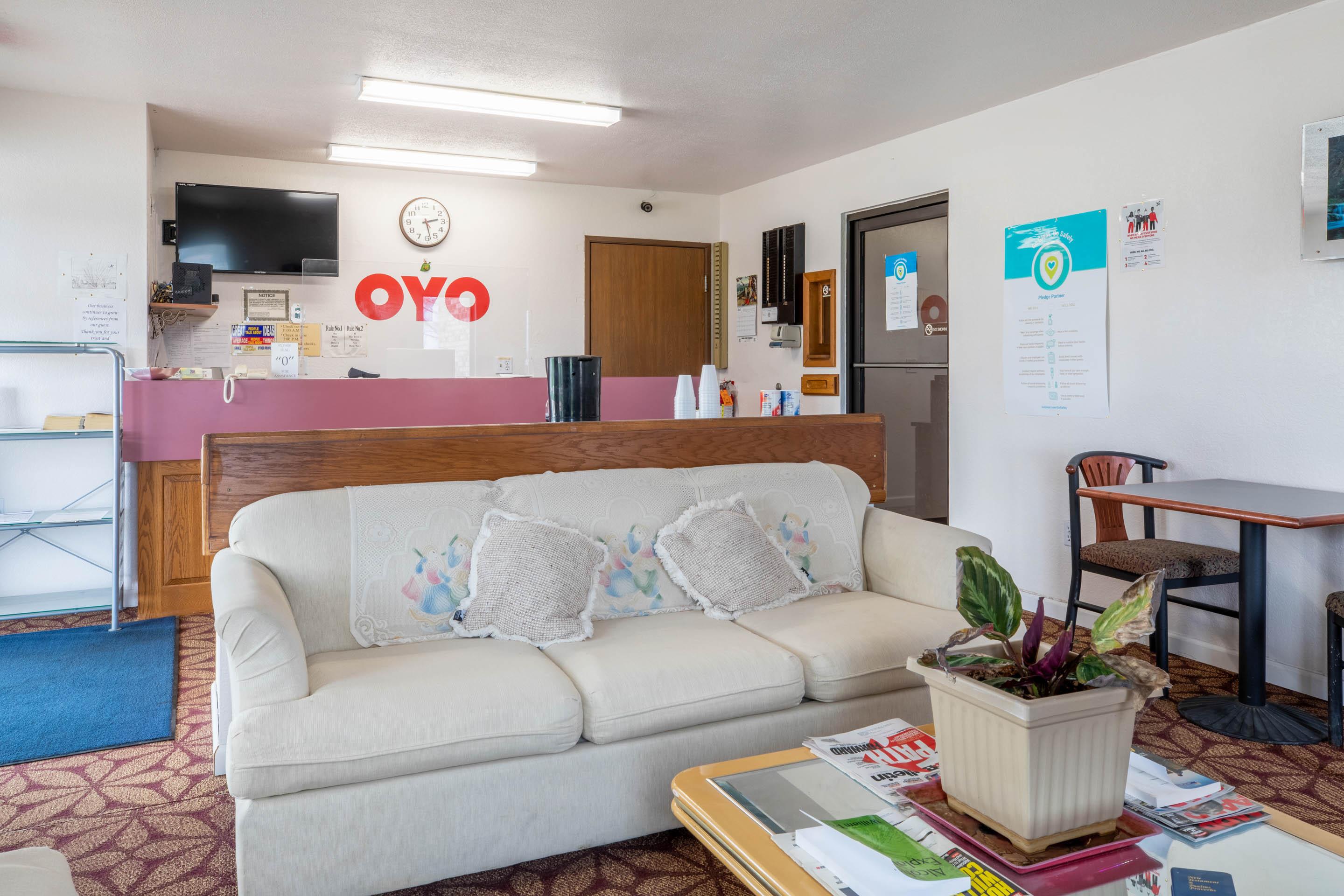 Oyo Hotel Chesaning Route 52 & Hwy 57 Dış mekan fotoğraf